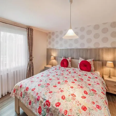 Beautiful Holiday Home In Bare Reuland With Beautiful Views Burg Reuland